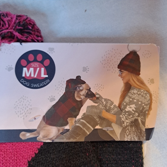 Marcus Adler M/L Pink Heart Charcoal Gray Dog Sweater & Matching Dog Mom Beanie - Picture 3 of 9